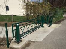 AM-BTP -  Installation d'un portail coulissant autoportant motorisé à 1 vantail pour une maison individuelle à Lyon en Rhône-Alpes
