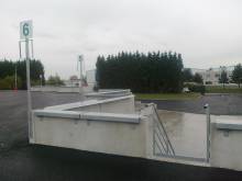 AM-BTP -  Création de portail autoportant sur mesure pour l'entrée d'un magasin à Lyon en Rhône-Alpes